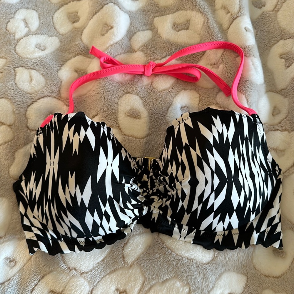 Victoria Secret swim top size 36 C